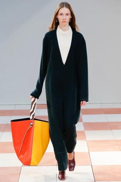 Look 27
